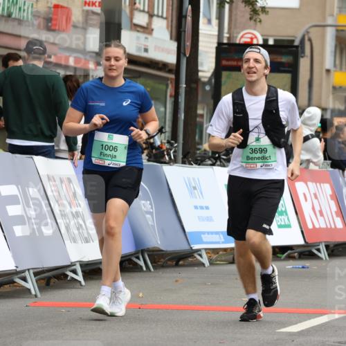 21.09.2025 - PSD Bank Halbmarathon Strokosch-Dieckow http://msf.ph/oto/8948857 21.09.2025 12:49:34 Ziel 1006, 3699, 4060 meine-sportfotos.de