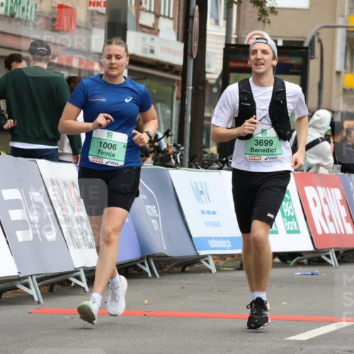 21.09.2025 - PSD Bank Halbmarathon Strokosch-Dieckow http://msf.ph/oto/8948858 21.09.2025 12:49:34 Ziel 1006, 3699, 4060 meine-sportfotos.de