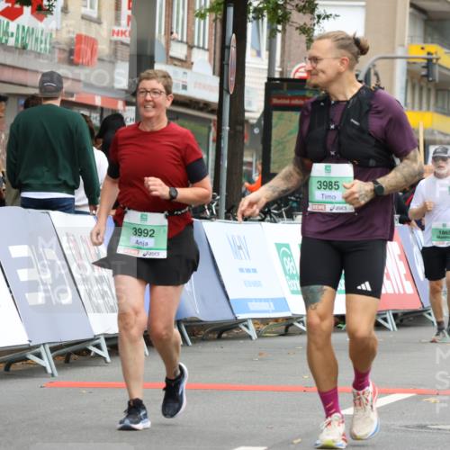 21.09.2025 - PSD Bank Halbmarathon Strokosch-Dieckow http://msf.ph/oto/8948870 21.09.2025 12:49:45 Ziel 1865, 3303, 3985, 3992, 4060 meine-sportfotos.de