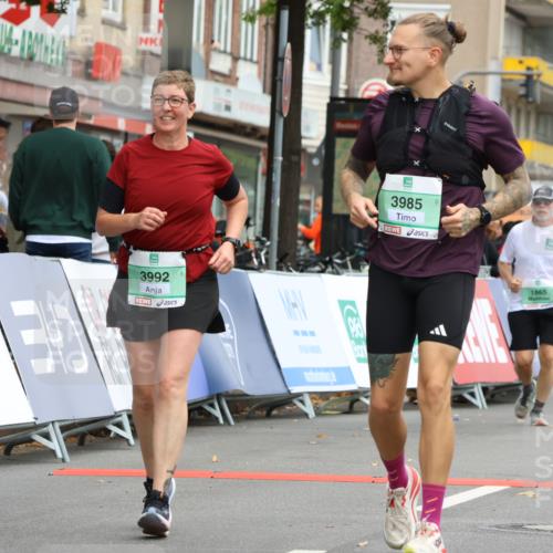 21.09.2025 - PSD Bank Halbmarathon Strokosch-Dieckow http://msf.ph/oto/8948874 21.09.2025 12:49:45 Ziel 1865, 3303, 3985, 3992, 4060 meine-sportfotos.de