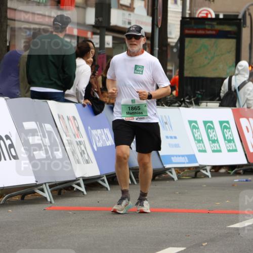 21.09.2025 - PSD Bank Halbmarathon Strokosch-Dieckow http://msf.ph/oto/8948878 21.09.2025 12:49:50 Ziel 1865, 3303, 3985, 3992 meine-sportfotos.de