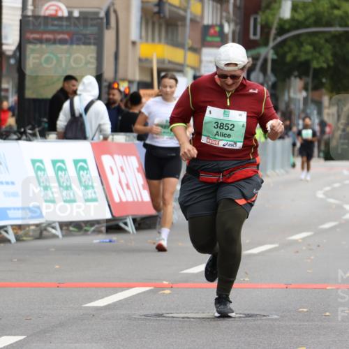 21.09.2025 - PSD Bank Halbmarathon Strokosch-Dieckow http://msf.ph/oto/8948898 21.09.2025 12:50:35 Ziel 1277, 3852 meine-sportfotos.de