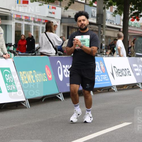 21.09.2025 - PSD Bank Halbmarathon Strokosch-Dieckow http://msf.ph/oto/8948925 21.09.2025 12:51:12 Ziel 2206 meine-sportfotos.de