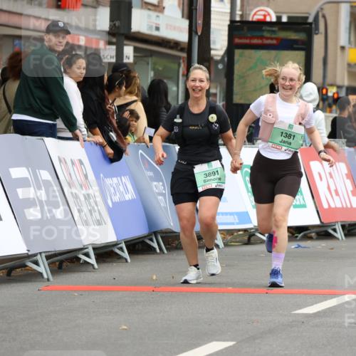 21.09.2025 - PSD Bank Halbmarathon Strokosch-Dieckow http://msf.ph/oto/8948933 21.09.2025 12:51:31 Ziel 1381, 3891 meine-sportfotos.de