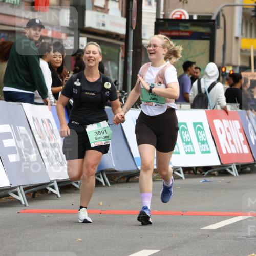21.09.2025 - PSD Bank Halbmarathon Strokosch-Dieckow http://msf.ph/oto/8948938 21.09.2025 12:51:32 Ziel 1381, 3891 meine-sportfotos.de