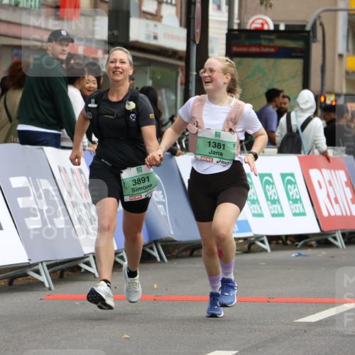 21.09.2025 - PSD Bank Halbmarathon Strokosch-Dieckow http://msf.ph/oto/8948941 21.09.2025 12:51:32 Ziel 1381, 3891 meine-sportfotos.de