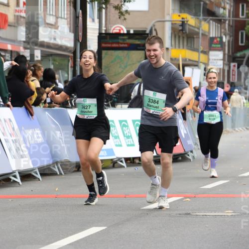 21.09.2025 - PSD Bank Halbmarathon Strokosch-Dieckow http://msf.ph/oto/8948984 21.09.2025 12:52:54 Ziel 3384, 3427, 3863, 3881 meine-sportfotos.de