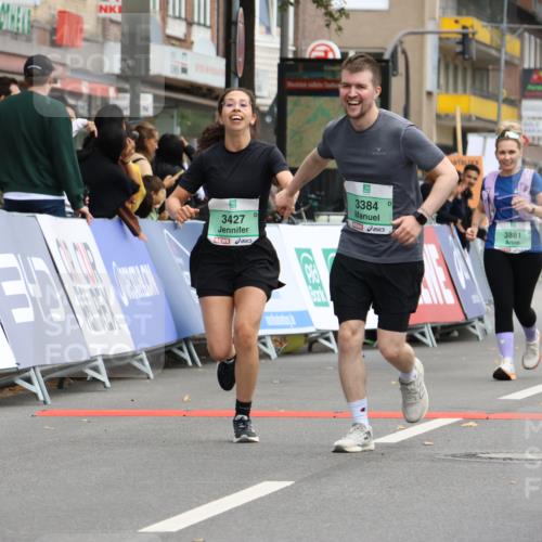 21.09.2025 - PSD Bank Halbmarathon Strokosch-Dieckow http://msf.ph/oto/8948988 21.09.2025 12:52:54 Ziel 3384, 3427, 3863, 3881 meine-sportfotos.de