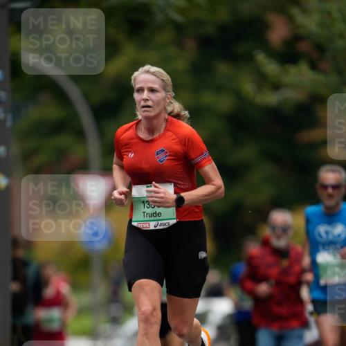 21.09.2025 - PSD Bank Halbmarathon Patografie http://msf.ph/oto/8949140 21.09.2025 10:09:30 Laufen 13, 1946 meine-sportfotos.de