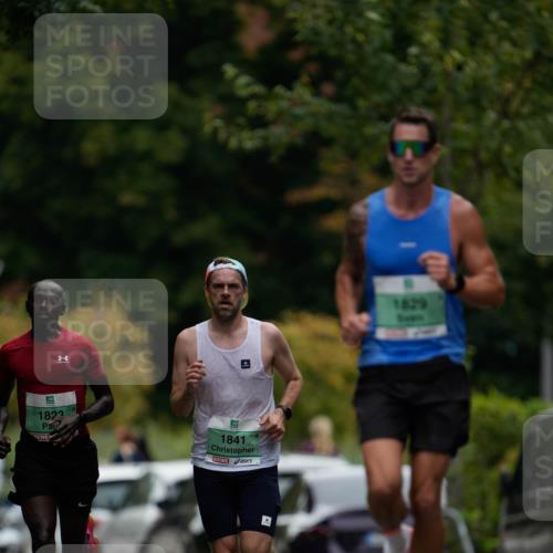 21.09.2025 - PSD Bank Halbmarathon Patografie http://msf.ph/oto/8949192 21.09.2025 09:48:48 Laufen 1823, 1841, 1829 meine-sportfotos.de