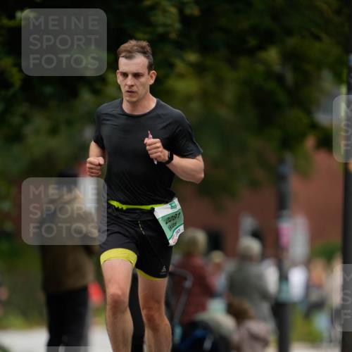21.09.2025 - PSD Bank Halbmarathon Patografie http://msf.ph/oto/8949269 21.09.2025 10:05:54 Laufen 2281 meine-sportfotos.de