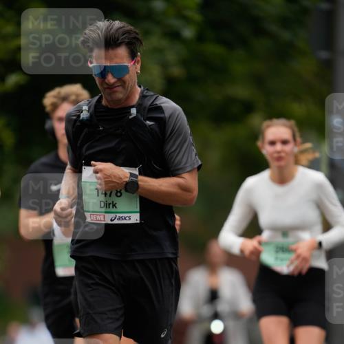 21.09.2025 - PSD Bank Halbmarathon Patografie http://msf.ph/oto/8949504 21.09.2025 10:13:01 Laufen 1478 meine-sportfotos.de