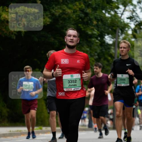 21.09.2025 - PSD Bank Halbmarathon Patografie http://msf.ph/oto/8949830 21.09.2025 10:22:10 Laufen 3352, 2666 meine-sportfotos.de