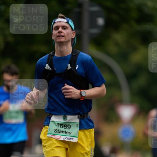 21.09.2025 - PSD Bank Halbmarathon Patografie http://msf.ph/oto/8950050 21.09.2025 10:30:59 Laufen 1669 meine-sportfotos.de