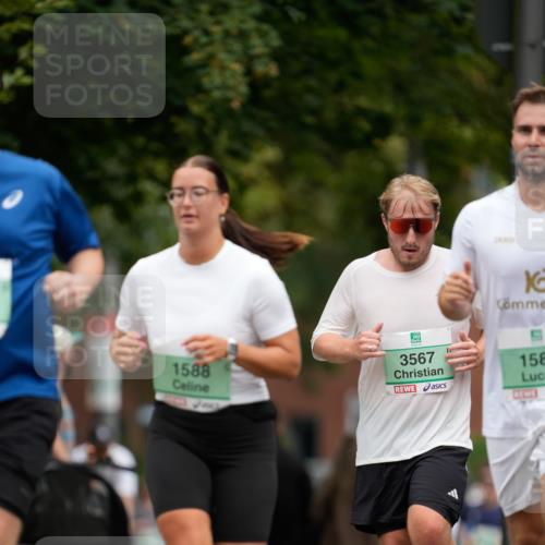 21.09.2025 - PSD Bank Halbmarathon Patografie http://msf.ph/oto/8950139 21.09.2025 10:34:44 Laufen 1588, 3567, 16, 158 meine-sportfotos.de