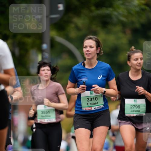 21.09.2025 - PSD Bank Halbmarathon Patografie http://msf.ph/oto/8950142 21.09.2025 10:34:47 Laufen 3551, 11, 3310, 2799 meine-sportfotos.de