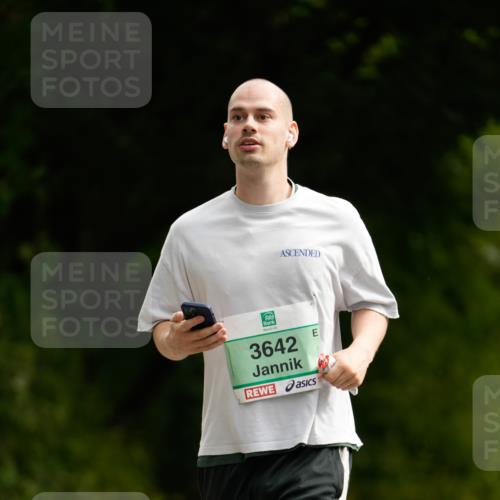 21.09.2025 - PSD Bank Halbmarathon Patografie http://msf.ph/oto/8950219 21.09.2025 10:38:05 Laufen 3642 meine-sportfotos.de