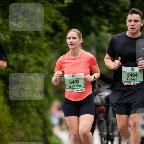21.09.2025 - PSD Bank Halbmarathon Patografie http://msf.ph/oto/8950242 21.09.2025 10:39:10 Laufen 3493, 3494 meine-sportfotos.de