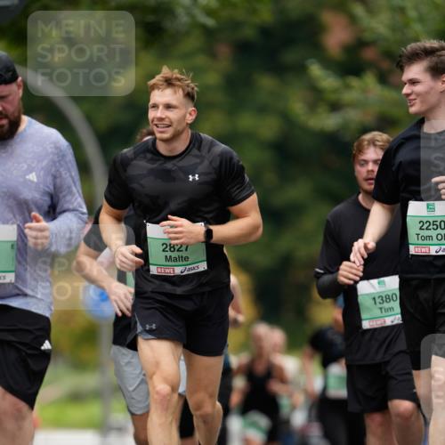 21.09.2025 - PSD Bank Halbmarathon Patografie http://msf.ph/oto/8950260 21.09.2025 10:40:01 Laufen 8, 2827, 1380, 2250 meine-sportfotos.de