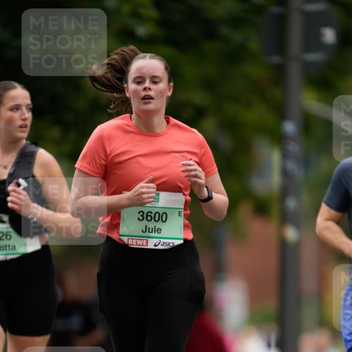 21.09.2025 - PSD Bank Halbmarathon Patografie http://msf.ph/oto/8950302 21.09.2025 10:42:09 Laufen 26, 3600 meine-sportfotos.de