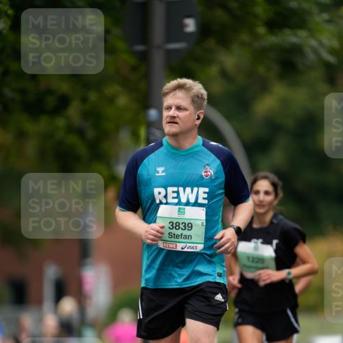 21.09.2025 - PSD Bank Halbmarathon Patografie http://msf.ph/oto/8950452 21.09.2025 10:52:34 Laufen 3839, 1220 meine-sportfotos.de