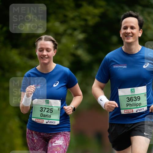 21.09.2025 - PSD Bank Halbmarathon Patografie http://msf.ph/oto/8950521 21.09.2025 11:01:47 Laufen 3725, 3639 meine-sportfotos.de