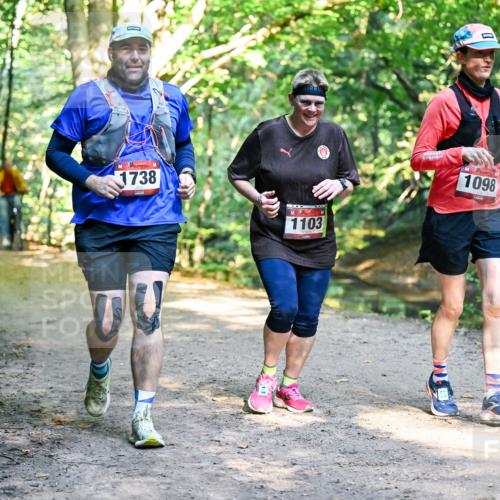 28.09.2025 - 33. Volkslauf durch das schöne Alstertal Dr. Thomas Lammeyer http://msf.ph/oto/8952959 28.09.2025 10:24:18 Laufen 1738, 1103, 1098 meine-sportfotos.de