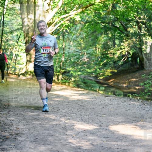 28.09.2025 - 33. Volkslauf durch das schöne Alstertal Dr. Thomas Lammeyer http://msf.ph/oto/8952976 28.09.2025 10:24:23 Laufen 10, 1753 meine-sportfotos.de