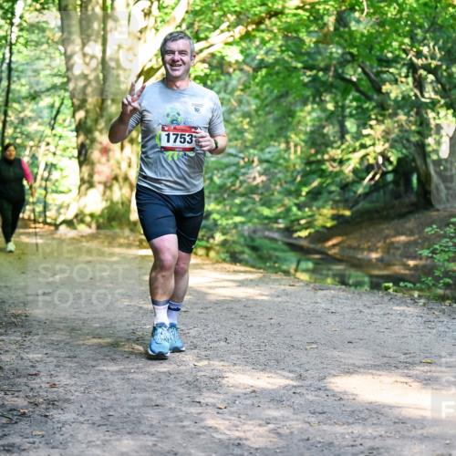 28.09.2025 - 33. Volkslauf durch das schöne Alstertal Dr. Thomas Lammeyer http://msf.ph/oto/8952980 28.09.2025 10:24:23 Laufen 1753, 10 meine-sportfotos.de