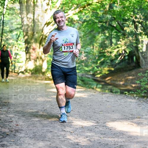 28.09.2025 - 33. Volkslauf durch das schöne Alstertal Dr. Thomas Lammeyer http://msf.ph/oto/8952982 28.09.2025 10:24:24 Laufen 19, 1753 meine-sportfotos.de