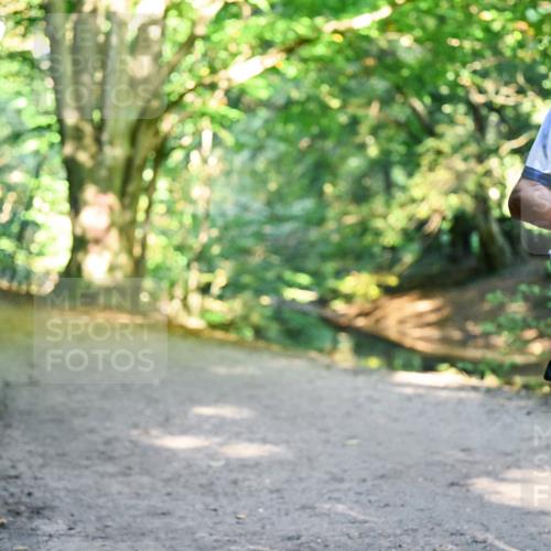 28.09.2025 - 33. Volkslauf durch das schöne Alstertal Dr. Thomas Lammeyer http://msf.ph/oto/8953109 28.09.2025 10:33:36 Laufen 2229 meine-sportfotos.de