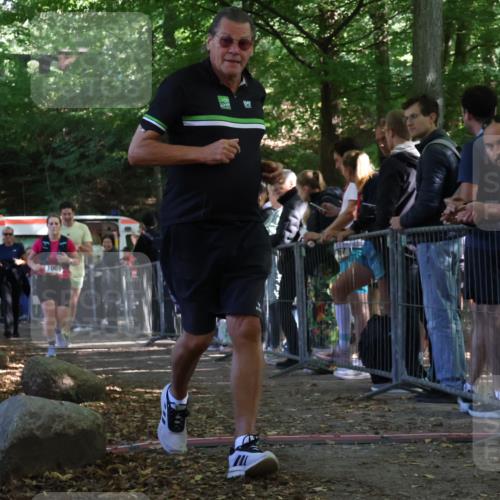28.09.2025 - 33. Volkslauf durch das schöne Alstertal Strokosch-Dieckow http://msf.ph/oto/8953122 28.09.2025 12:28:51 Ziel 1061, 2314 meine-sportfotos.de