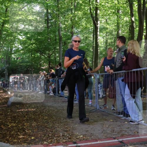 28.09.2025 - 33. Volkslauf durch das schöne Alstertal Strokosch-Dieckow http://msf.ph/oto/8953158 28.09.2025 12:29:01 Ziel 2481, 2482 meine-sportfotos.de