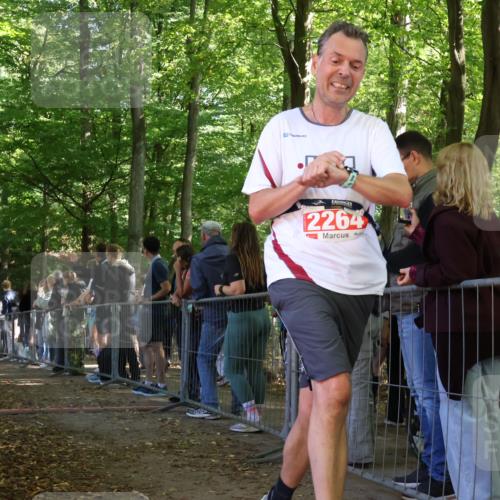 28.09.2025 - 33. Volkslauf durch das schöne Alstertal Strokosch-Dieckow http://msf.ph/oto/8953355 28.09.2025 12:30:48 Ziel 2018, 2042, 2045 meine-sportfotos.de