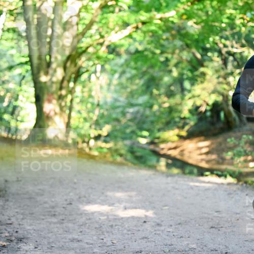 28.09.2025 - 33. Volkslauf durch das schöne Alstertal Dr. Thomas Lammeyer http://msf.ph/oto/8953388 28.09.2025 10:35:05 Laufen 2647 meine-sportfotos.de