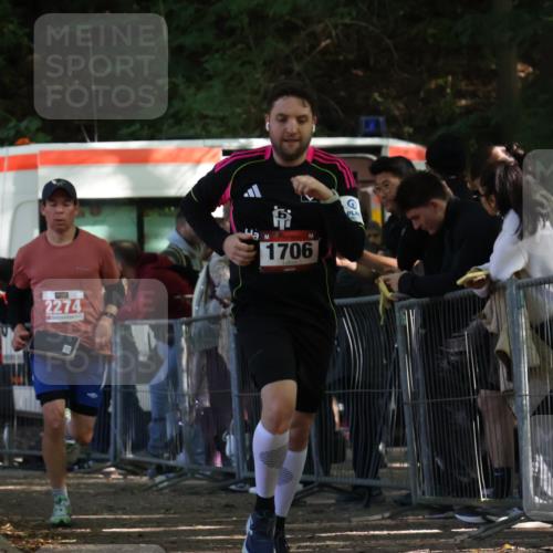 28.09.2025 - 33. Volkslauf durch das schöne Alstertal Strokosch-Dieckow http://msf.ph/oto/8953394 28.09.2025 12:31:00 Ziel 1706, 2274 meine-sportfotos.de