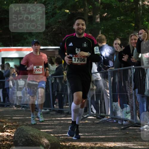 28.09.2025 - 33. Volkslauf durch das schöne Alstertal Strokosch-Dieckow http://msf.ph/oto/8953398 28.09.2025 12:31:02 Ziel 1706, 2274 meine-sportfotos.de