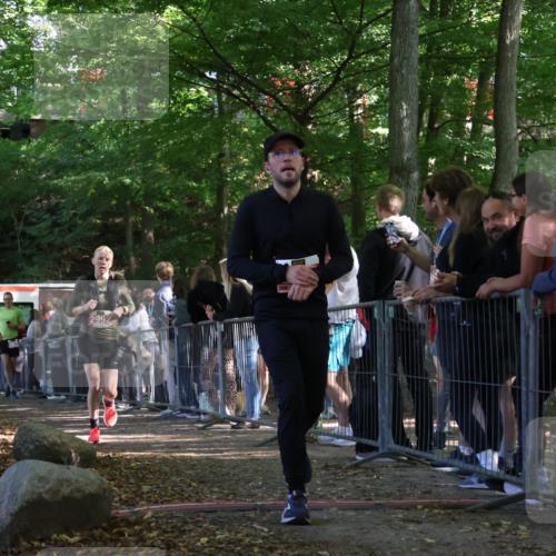 28.09.2025 - 33. Volkslauf durch das schöne Alstertal Strokosch-Dieckow http://msf.ph/oto/8953594 28.09.2025 12:32:53 Ziel 2206, 2535, 2603, 2992 meine-sportfotos.de