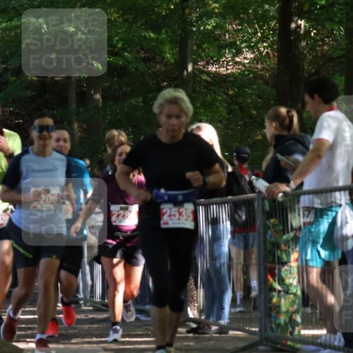 28.09.2025 - 33. Volkslauf durch das schöne Alstertal Strokosch-Dieckow http://msf.ph/oto/8953620 28.09.2025 12:33:00 Ziel 2206, 2285, 2286, 2535, 2629 meine-sportfotos.de