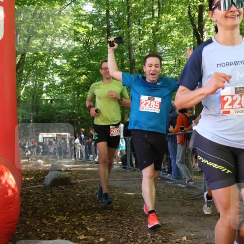 28.09.2025 - 33. Volkslauf durch das schöne Alstertal Strokosch-Dieckow http://msf.ph/oto/8953641 28.09.2025 12:33:05 Ziel 2239, 2526, 2531 meine-sportfotos.de