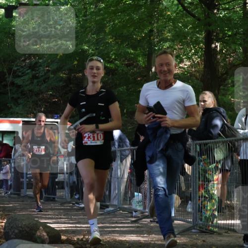 28.09.2025 - 33. Volkslauf durch das schöne Alstertal Strokosch-Dieckow http://msf.ph/oto/8953697 28.09.2025 12:33:35 Ziel 2121, 2310 meine-sportfotos.de