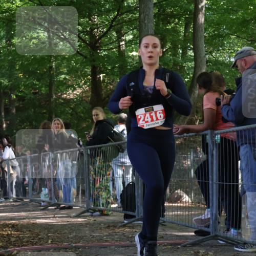 28.09.2025 - 33. Volkslauf durch das schöne Alstertal Strokosch-Dieckow http://msf.ph/oto/8953824 28.09.2025 12:34:43 Ziel 2416 meine-sportfotos.de