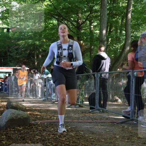 28.09.2025 - 33. Volkslauf durch das schöne Alstertal Strokosch-Dieckow http://msf.ph/oto/8953910 28.09.2025 12:35:20 Ziel 2289, 2625 meine-sportfotos.de