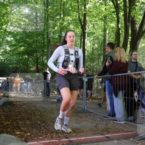 28.09.2025 - 33. Volkslauf durch das schöne Alstertal Strokosch-Dieckow http://msf.ph/oto/8953919 28.09.2025 12:35:21 Ziel 2289 meine-sportfotos.de
