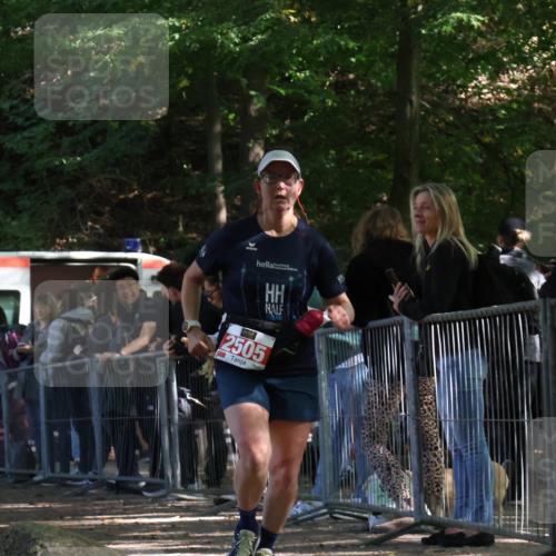 28.09.2025 - 33. Volkslauf durch das schöne Alstertal Strokosch-Dieckow http://msf.ph/oto/8953962 28.09.2025 12:36:01 Ziel 2505 meine-sportfotos.de