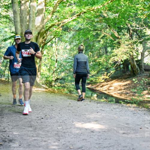 28.09.2025 - 33. Volkslauf durch das schöne Alstertal Dr. Thomas Lammeyer http://msf.ph/oto/8954003 28.09.2025 10:37:42 Laufen 181, 2017, 2233, 227 meine-sportfotos.de