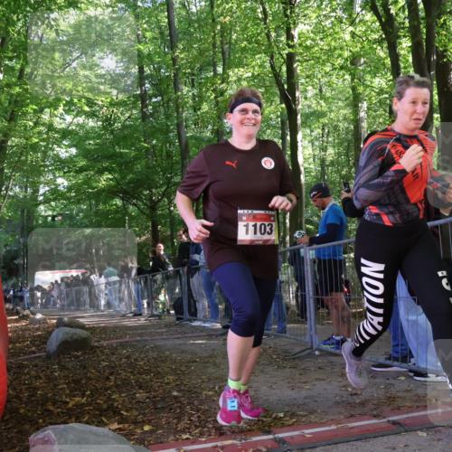 28.09.2025 - 33. Volkslauf durch das schöne Alstertal Strokosch-Dieckow http://msf.ph/oto/8954041 28.09.2025 12:37:33 Ziel 1103 meine-sportfotos.de