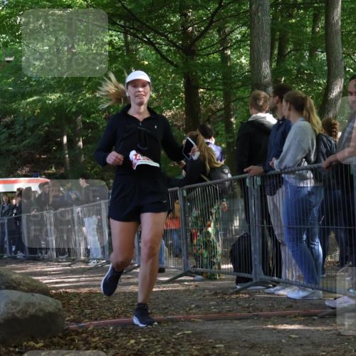 28.09.2025 - 33. Volkslauf durch das schöne Alstertal Strokosch-Dieckow http://msf.ph/oto/8954104 28.09.2025 12:38:14 Ziel 2464 meine-sportfotos.de