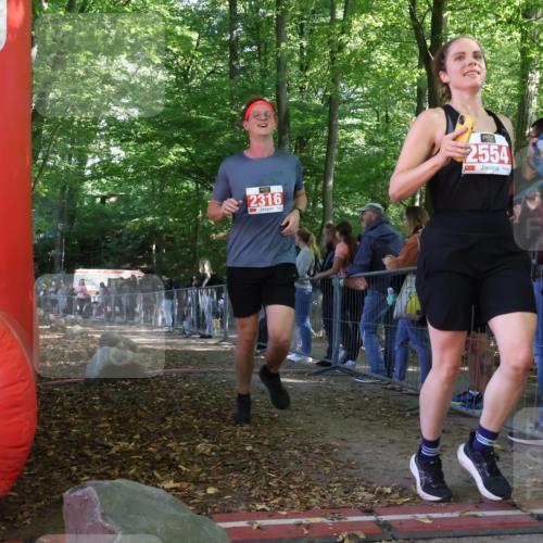 28.09.2025 - 33. Volkslauf durch das schöne Alstertal Strokosch-Dieckow http://msf.ph/oto/8954214 28.09.2025 12:39:06 Ziel 2316, 2353, 2554 meine-sportfotos.de