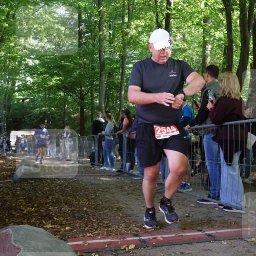 28.09.2025 - 33. Volkslauf durch das schöne Alstertal Strokosch-Dieckow http://msf.ph/oto/8954252 28.09.2025 12:39:21 Ziel 2028, 2544, 2567 meine-sportfotos.de